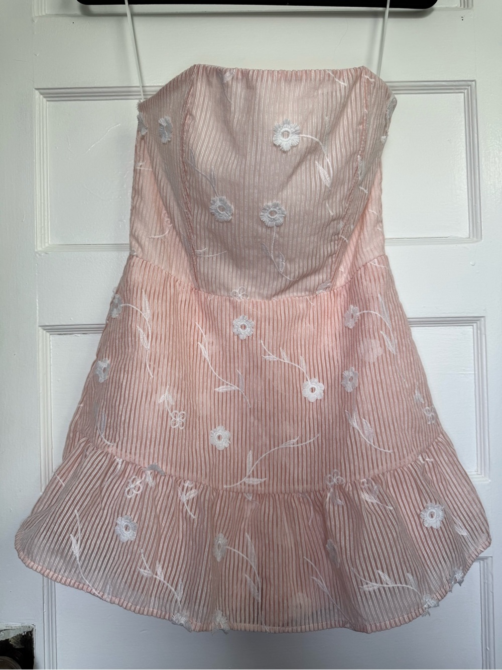 Altar'd State Anais Pink Seersucker Strapless Floral Romper Coquette Sz M